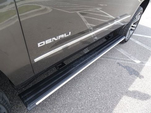 Used 2019 GMC Yukon Denali w/ Denali Ultimate Package AWD/4WD image 45