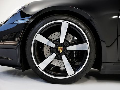 Certified 2020 Porsche 911 Carrera S RWD image 14