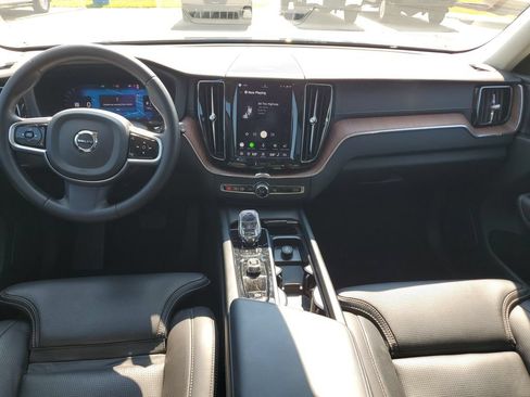Used 2023 Volvo XC60 B5 Ultimate w/ Climate Package AWD/4WD image 11
