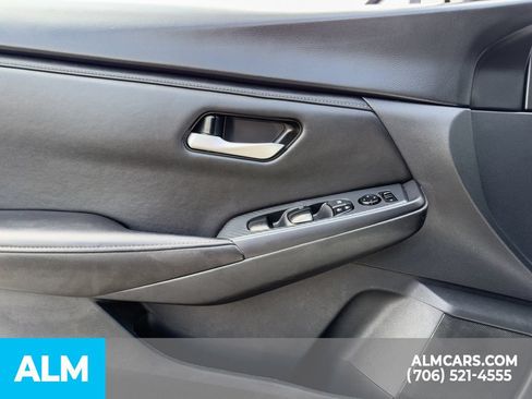 Used 2024 Nissan Sentra SV FWD image 10