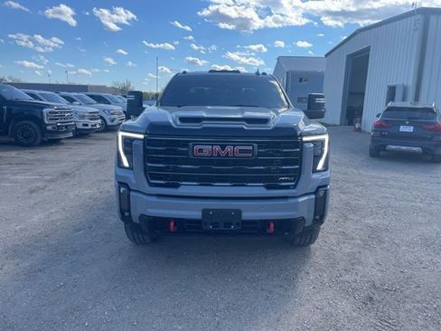 Used 2024 GMC Sierra 2500 AT4 w/ AT4 Premium Plus Package AWD/4WD image 2