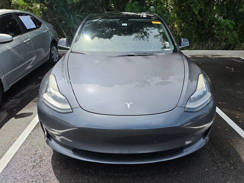 Used 2018 Tesla Model 3 Long Range RWD image 2
