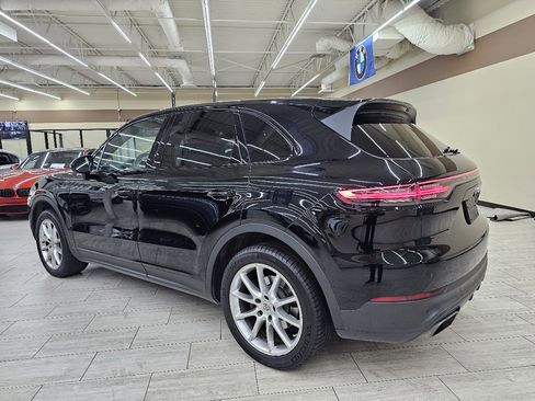 Used 2020 Porsche Cayenne image 9