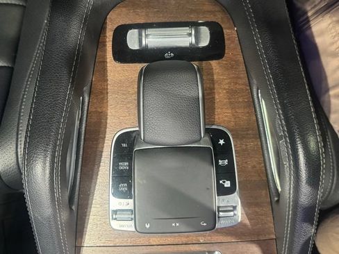 Used 2020 Mercedes-Benz GLS 450 4MATIC image 18