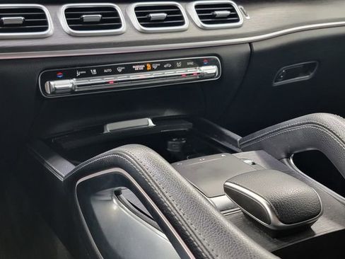 Used 2022 Mercedes-Benz GLE 350 4MATIC w/ Premium Package image 27