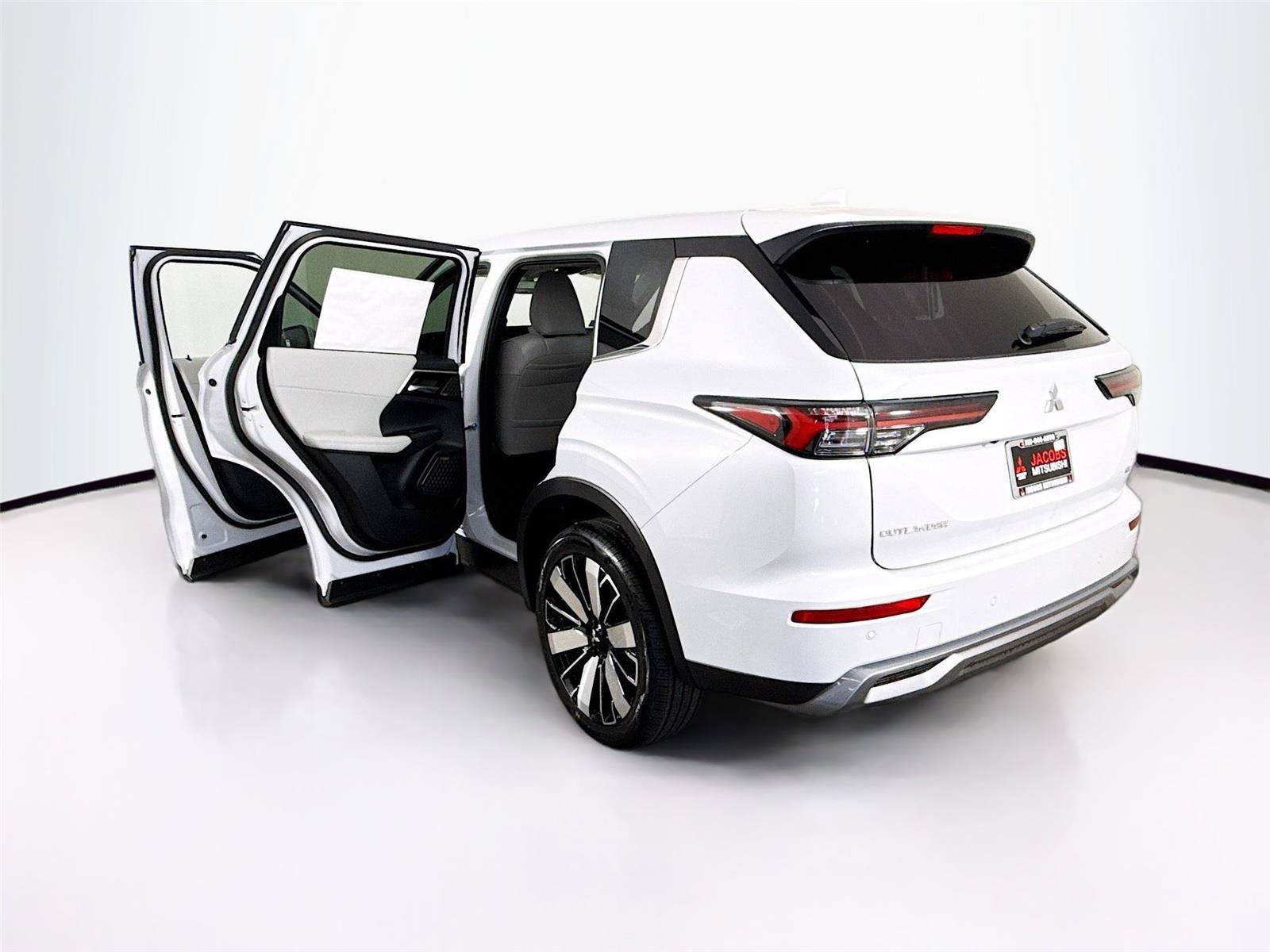 New 2026 Mitsubishi Outlander SE FWD image 34
