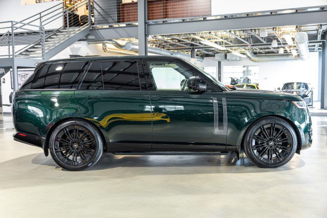 Used 2026 Land Rover Range Rover SE AWD/4WD image 7