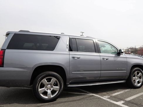 Used 2018 Chevrolet Suburban Premier image 9