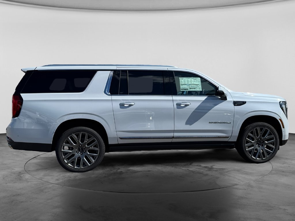 New 2026 GMC Yukon XL Denali Ultimate AWD/4WD image 9