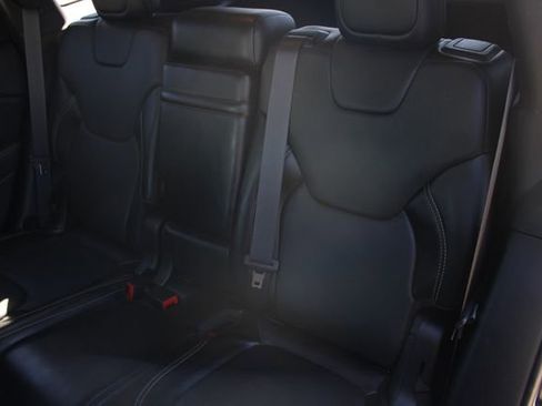 Used 2015 Jeep Cherokee Limited w/ Luxury Group AWD/4WD image 24