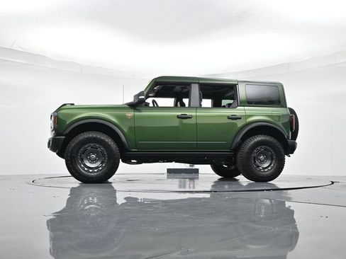 Used 2025 Ford Bronco Badlands AWD/4WD image 38