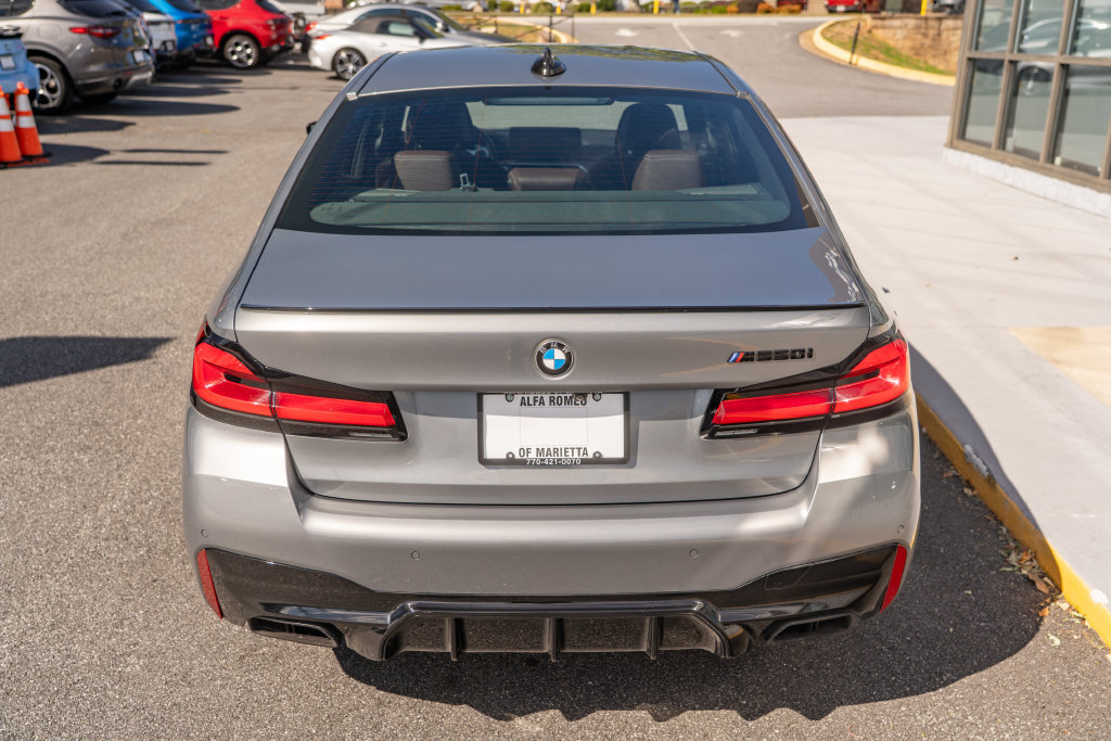 Used 2023 BMW M550i xDrive w/ Dynamic Handling Package AWD/4WD image 5