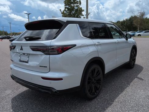 Used 2026 Mitsubishi Outlander SE FWD image 6