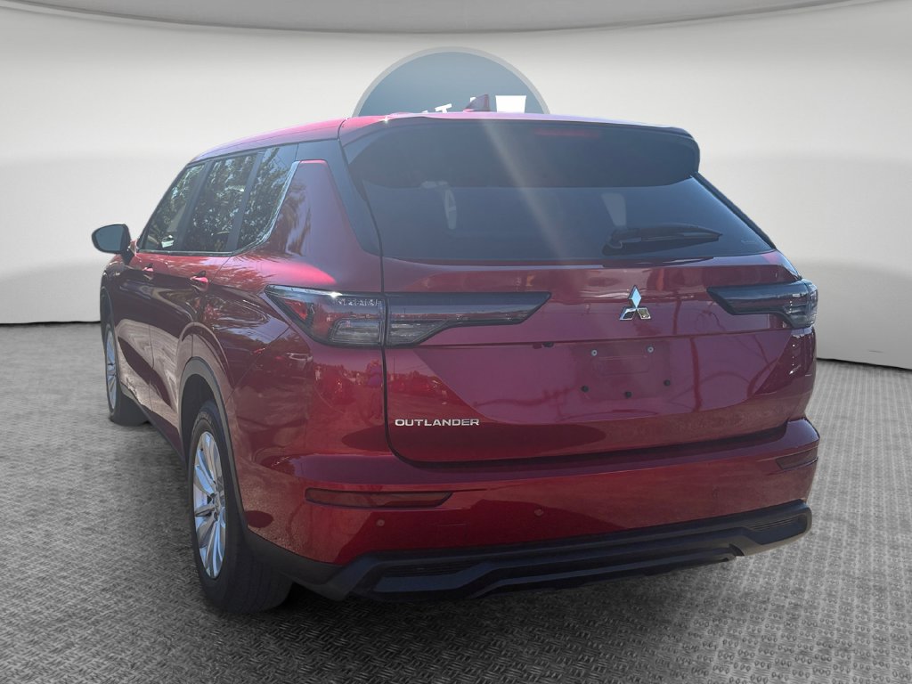 Used 2025 Mitsubishi Outlander ES AWD/4WD image 6