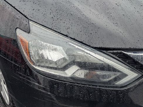 Used 2017 Nissan Sentra S image 12