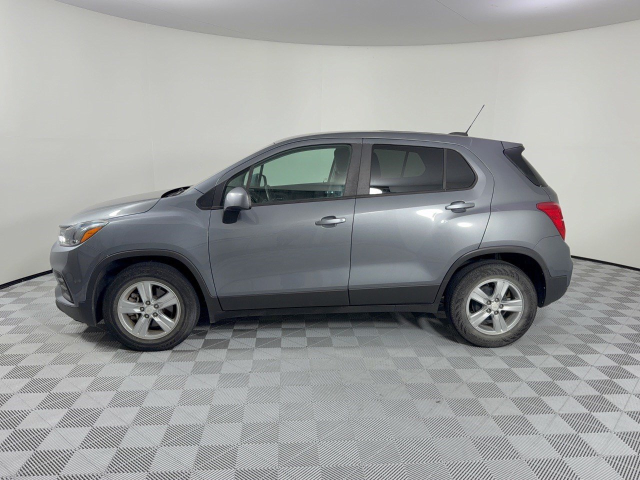 Used 2020 Chevrolet Trax LS w/ Tint and Cruise Package FWD image 2