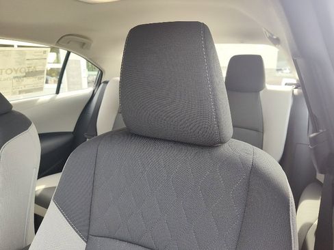 Used 2024 Toyota Corolla SE image 23