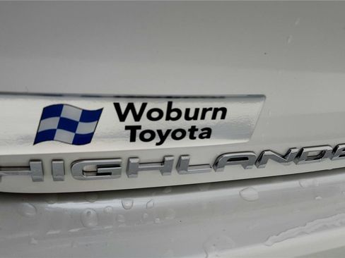 Used 2023 Toyota Highlander Limited image 25