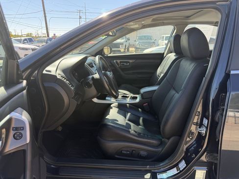 Used 2015 Nissan Altima 2.5 SL w/ Technology Package FWD image 9