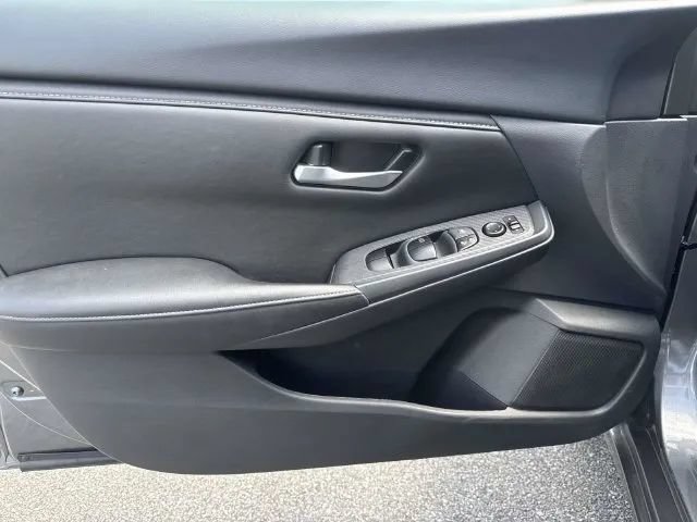 Certified 2025 Nissan Sentra SV FWD image 28