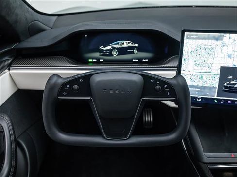 Used 2022 Tesla Model S Plaid image 19