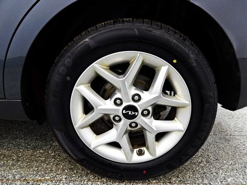 Used 2022 Kia Soul LX w/ Technology Package FWD image 19