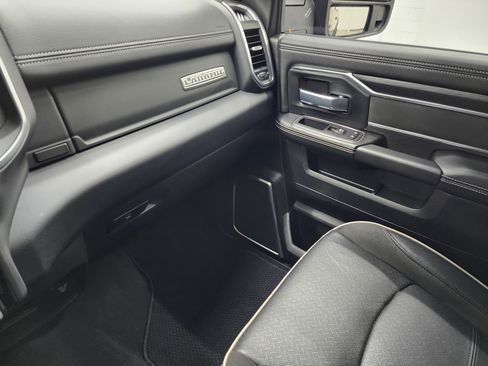 Used 2023 RAM 3500 Laramie image 12