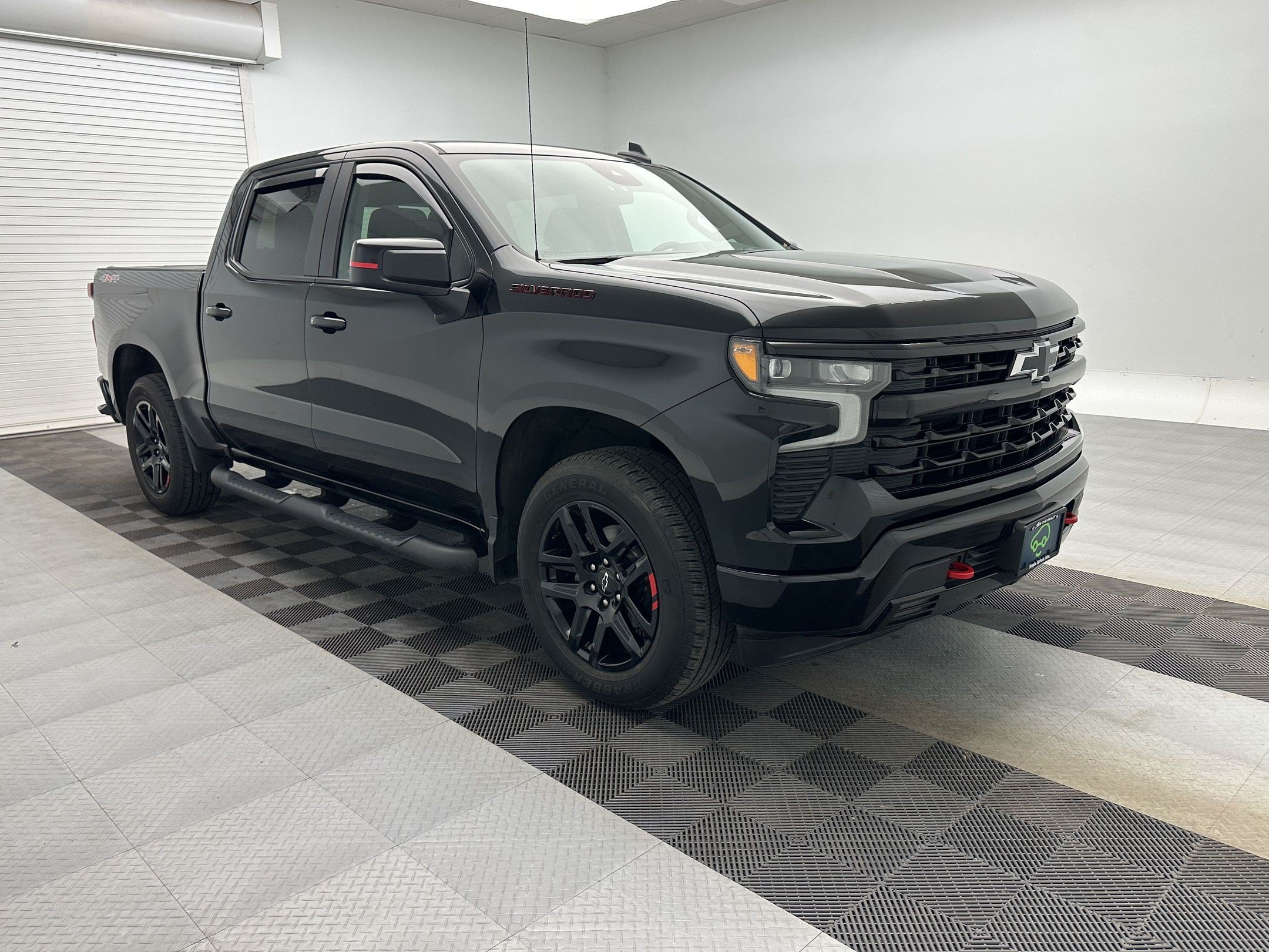 Certified 2024 Chevrolet Silverado 1500 RST w/ Redline Edition AWD/4WD image 7