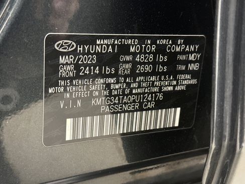 Used 2023 Genesis G70 2.0T AWD/4WD image 22