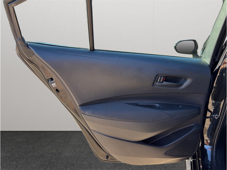 Used 2022 Toyota Corolla LE FWD image 30