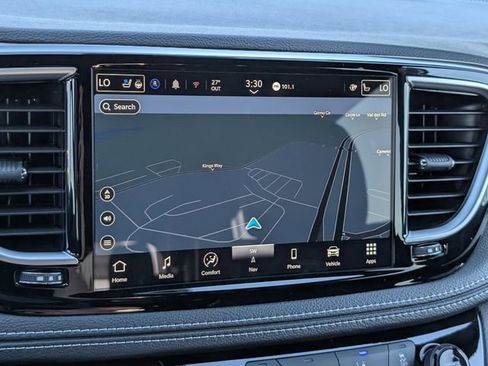 New 2026 Chrysler Pacifica Limited w/ S Appearance Package AWD/4WD image 18
