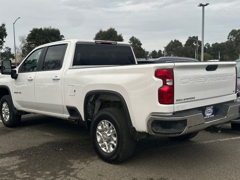 Used 2023 Chevrolet Silverado 2500 LT image 3