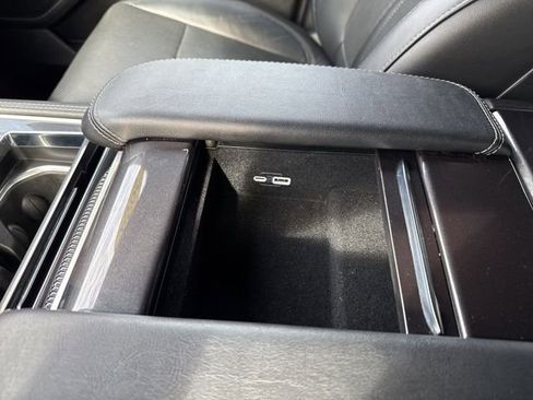 Used 2024 Jeep Wagoneer Base image 14