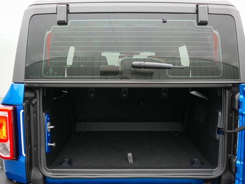 New 2025 Ford Bronco 4-Door image 29