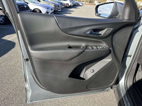 Used 2023 Chevrolet Equinox LT image 12