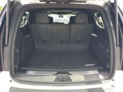 Used 2025 GMC Yukon XL Denali Ultimate AWD/4WD image 31