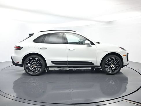 Certified 2026 Porsche Macan AWD/4WD image 16