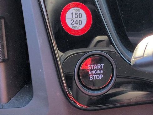 Used 2024 Porsche Cayenne image 32