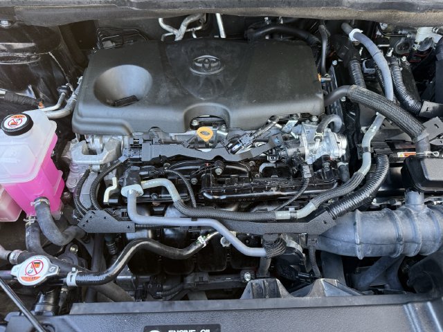 Used 2025 Toyota Sienna LE FWD image 34