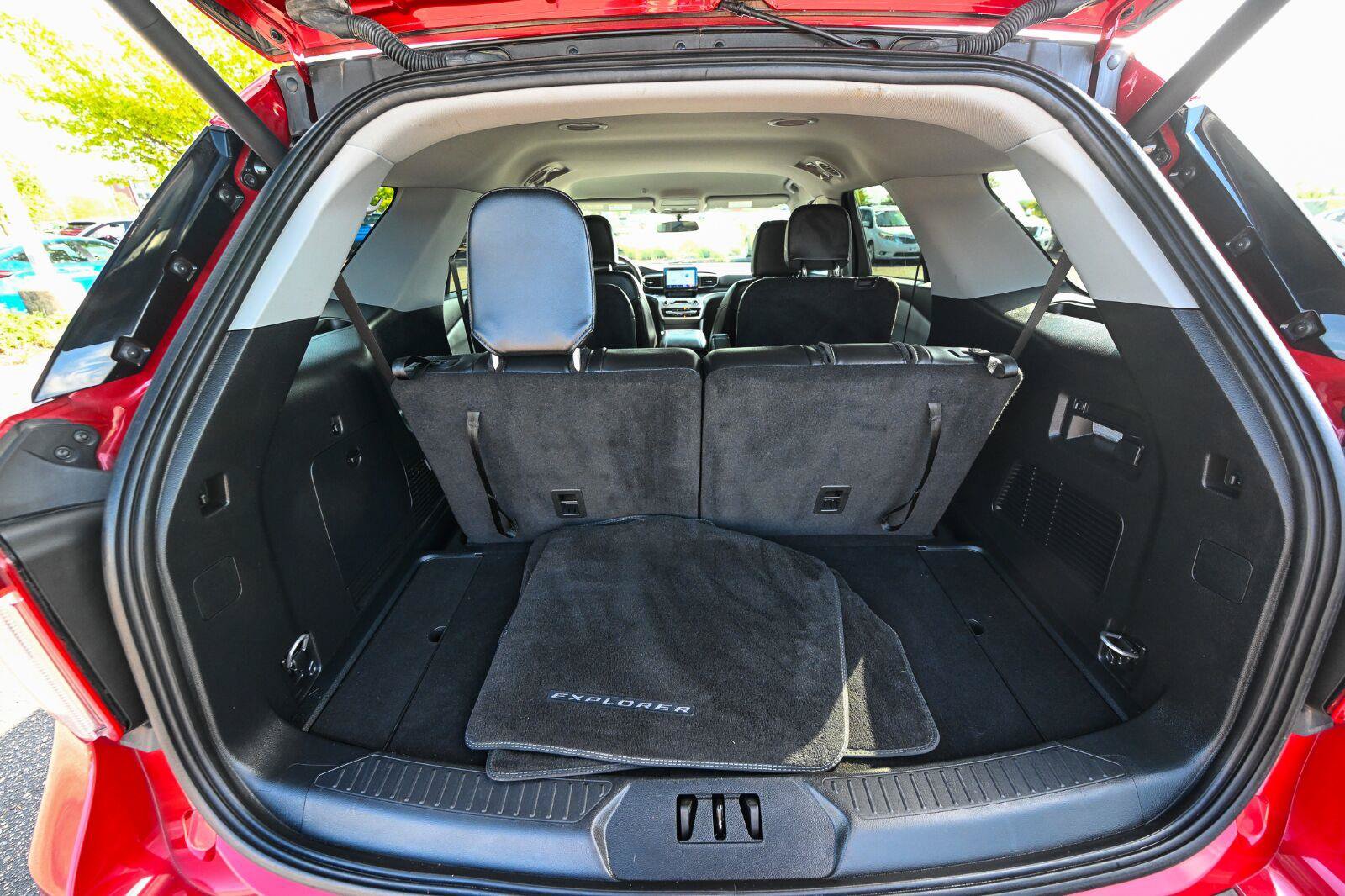 Certified 2024 Ford Explorer XLT AWD/4WD image 16