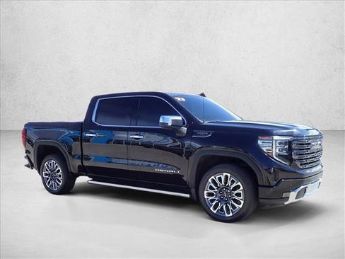 Used 2023 GMC Sierra 1500 Denali Ultimate AWD/4WD image 6