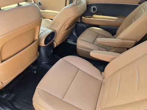 Used 2026 Hyundai Palisade Calligraphy FWD image 11