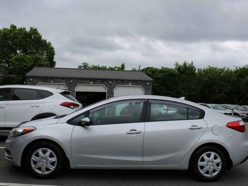 Used 2015 Kia Forte LX FWD image 9
