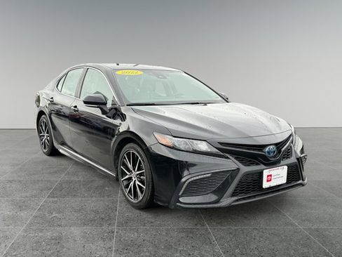 Used 2022 Toyota Camry SE image 7