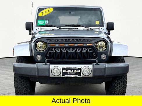 Used 2016 Jeep Wrangler Unlimited Sahara w/ Connectivity Group image 3