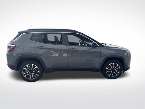 Used 2024 Jeep Compass Limited AWD/4WD image 9