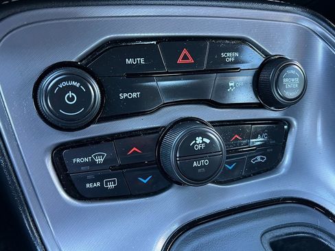 Certified 2023 Dodge Challenger SXT image 29