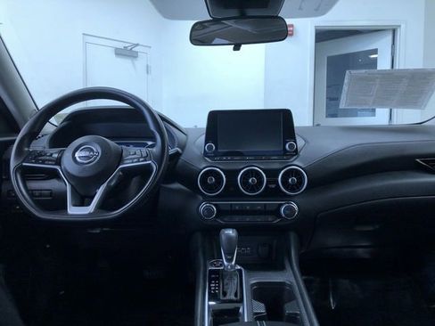 Used 2025 Nissan Sentra SV image 17