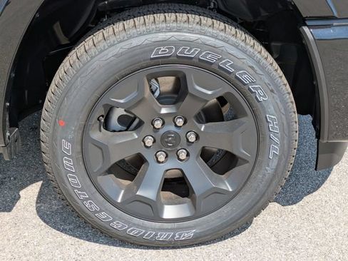 New 2026 RAM 1500 Big Horn AWD/4WD image 7