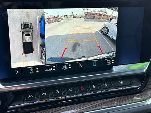 Used 2023 Chevrolet Silverado 1500 LT Trail Boss w/ LT Trail Boss Premium Package AWD/4WD image 18